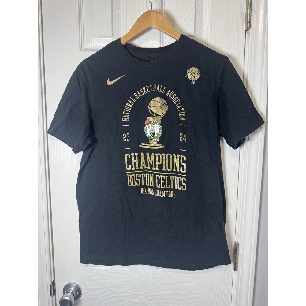 Boston Celtics 2024 NBA Champions Nike Official Locker Room T-Shirt Mens M